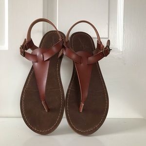 Universal Thread Sandals